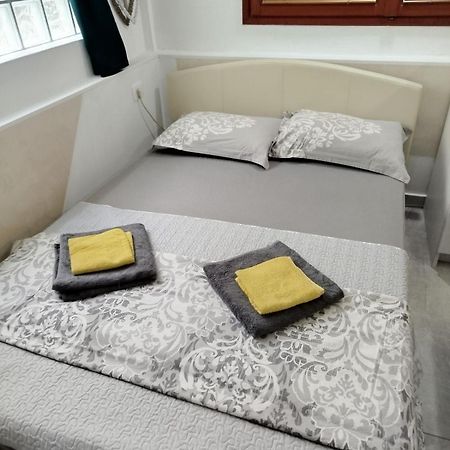 Apartman Art コトル エクステリア 写真