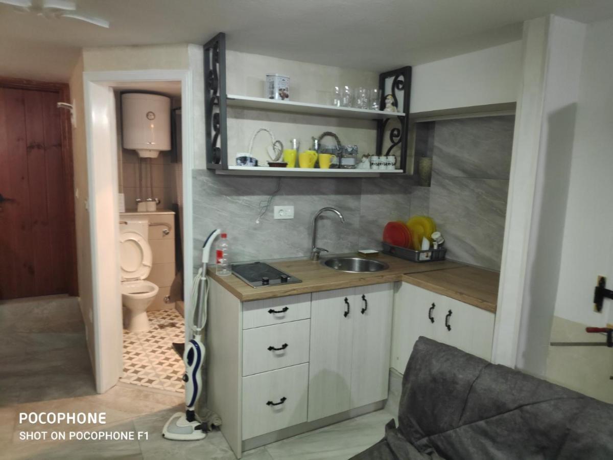 Apartman Art コトル エクステリア 写真