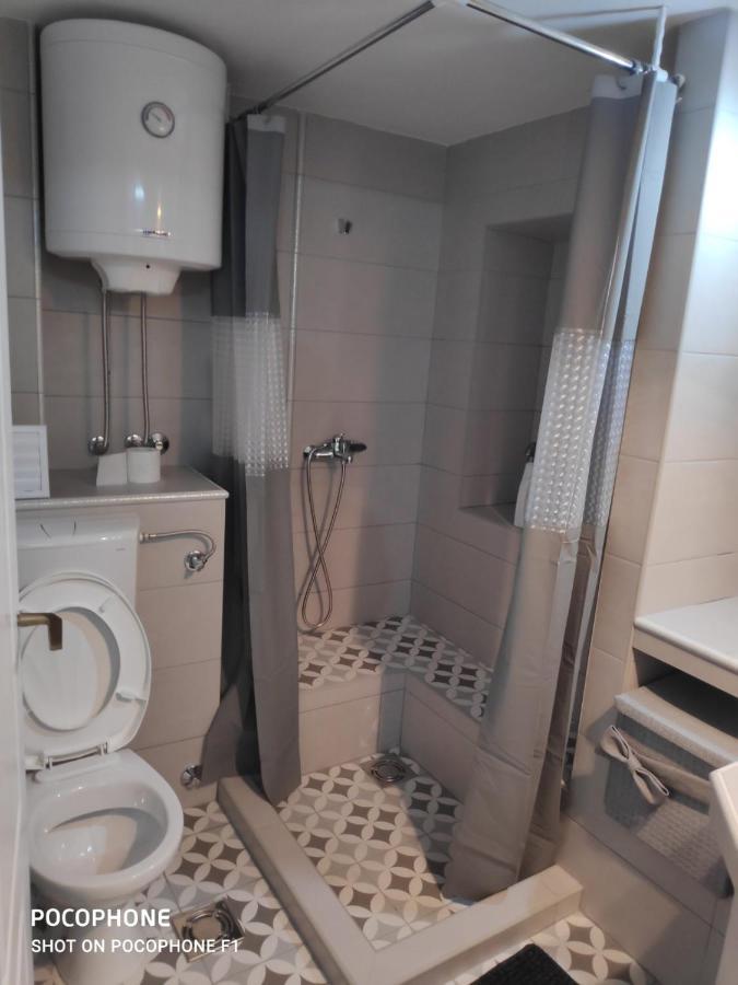 Apartman Art コトル エクステリア 写真